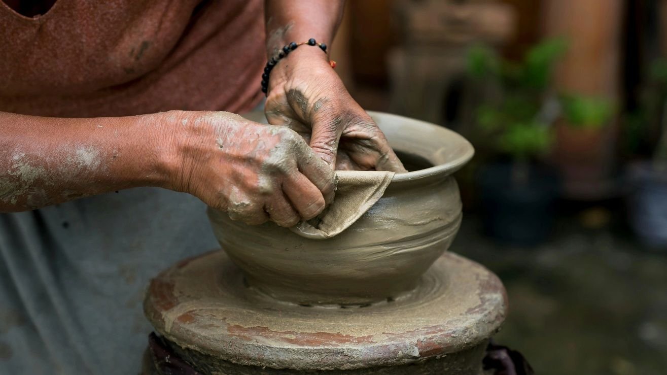 moroccan pottery making