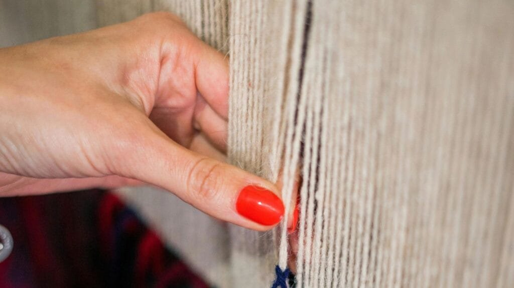 How Do Artisans Bring the Moroccan Berber Rug to Life? Moroccan Berber Rug